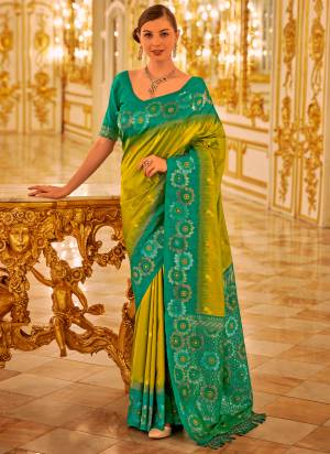 Looking These Party Wear Traditional Saree in Fine Colored.These Saree And Blouse is Fabricated On Banarasi Silk.Its Beautified With Weaving Jacquard Designer.