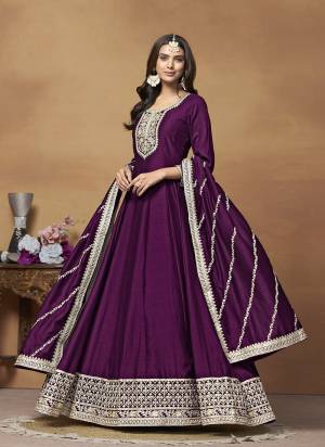 Garb These Party Wear Anarkali Suit in Fine Colored Pair With Bottom And Dupatta.These Top And Dupatta Are Fabricated On Art Silk Pair With Santoon Bottom.Its Beautified With Santoon Inner.Its Beautified With Designer Embroidery Work.