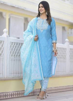 Attrective These Designer Suit in Fine Colored Pair With Bottom And Dupatta.These Top And Dupatta Are Fabricated On Cotton Pair With Cotton Bottom.Its Beautified With Heavy Designer Bandhani Printed.