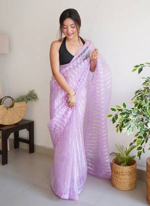 Attrective Looking These Party Wear Saree in Fine Colored.These Saree Are Organza And Blouse is Fabricated On Art Silk.Its Beautified With Designer Silver Gota Embroidery Work.