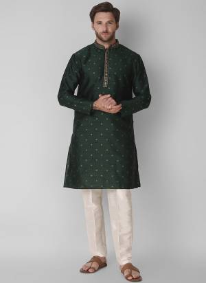 Take your ethnic style quotient to the next level by wearing this fashionable kurta set.Its Come With Jacquard Silk Fabricated Pair With Art Silk Fabric Payjama.Buy Now