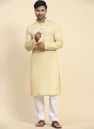 For A festive Wear,Grab These Readymade Kurta in Fine Colored.These Kurta is Fabricated On Cotton With Wevon Designer Work.Buy Now.