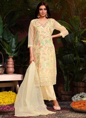 Attrective These Beautiful Looking Readymade Suits.These Top And Dupatta Are Organza And Bottom Are Muslin Fabricated.Its Beautified With Disigner Digital Printed With Embroidery,Hand Work.