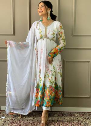 Attrective These Suit in Fine Colored Pair With Bottom And Dupatta.These Top Are Georgette And Bottom Are Fabricated On Malai Crepe Pair With Georgette Dupatta.Its Beautified With Designer Printed With Mirror Lace Work.