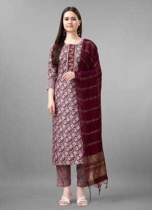 Attrective These Beautiful Looking Readymade Top,Bottom And Dupatta Set.These Top And Bottom is Fabricated On Rayon And Silk Blend Dupatta.Its Beautified With Designer Printed With Embroidery Work .