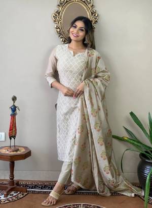 Grab This Readymade Suits In Fine Color Top And Bottom Are Rayon And Dupatta Are Rayon Fabricated Beautified With Printed Designer. It Is Light In Weight And Easy To Carry All Day Long. 