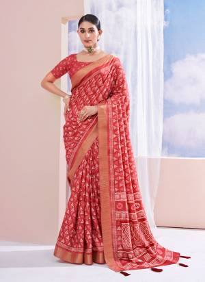 Garb These Party Wear Saree in Fine Colored.These Saree And Blouse is Fabricated On Dolla Silk Pair.Its Beautified With Wevon Jari Border Designer With Designer Printed.