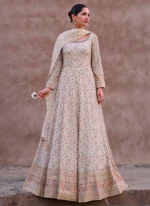 Looking These Designer Anarkali Suit in Fine Colored Pair With Bottom And Dupatta.These Top And Dupatta Are Fabricated On Georgette Pair With Santoon Bottom.Its Beautified With Santoon Inner.Its Beautified With Heavy Designer Embroidery Work.