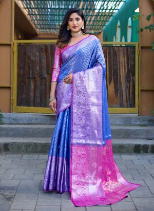 Attrective These Party Wear Saree in Fine Colored.These Saree And Blouse is Fabricated On Banarasi Handloom Silk.Its Beautified With Weavon Jari Designer.