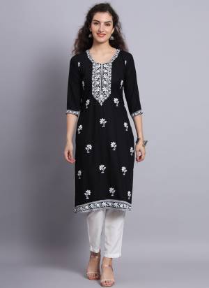 Attrective These Beautiful Looking Readymade Kurti.These Kurti is Fabricated On Rayon.Its Beautified With Designer Lucknowi Chikankari Embroidery Work.