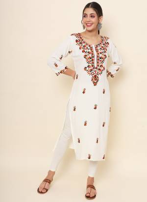 Garb These Beautiful Looking Readymade Long Kurti.These Kurti is Fabricated On Rayon.Its Beautified With Designer Multy Thread Embroidery Work.