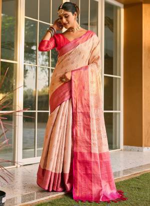 Garb These Party Wear Saree in Fine Colored.These Saree And Blouse is Fabricated On Kanchi Silk.Its Beautified With Weavon Jari Designer.