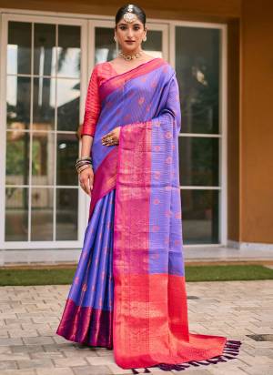 Garb These Party Wear Saree in Fine Colored.These Saree And Blouse is Fabricated On Kanchi Silk.Its Beautified With Weavon Jari Designer.