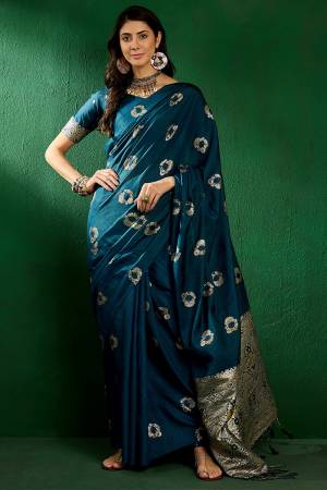 Garb These Party Wear Saree in Fine Colored.These Saree And Blouse is Staple Dola Cotton Fabricated.Its Beautified With Weaving Jacquard Designer.