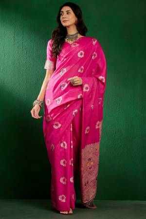 Garb These Party Wear Saree in Fine Colored.These Saree And Blouse is Staple Dola Cotton Fabricated.Its Beautified With Weaving Jacquard Designer.