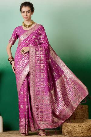 Looking These Party Wear Saree in Fine Colored.These Saree And Blouse is Staple Dola Cotton Fabricated.Its Beautified With Weaving Jacquard Designer.