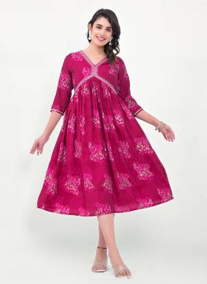 Looking These Beautiful Looking Readymade Long Kurti.These Kurti Are Silk Blend Fabricated.Its Beautified With Disigner Printed.