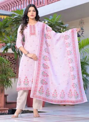 Garb These Beautiful Looking Readymade Suits.These Top Are Linen And Bottom Are Cotton And Dupatta Are Linen Fabricated.Its Beautified With Disigner Printed.