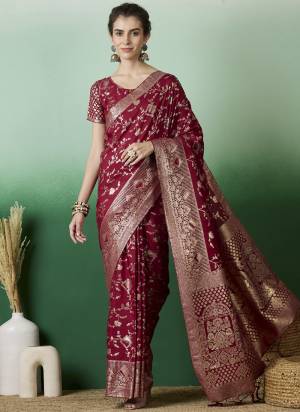 Attrective These Party Wear Saree in Fine Colored.These Saree And Blouse Is Staple Dola Cotton Fabricated.Its Beautified With Wevon Jacquard Designer.