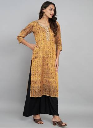 Looking These Beautiful Looking Readymade Long Kurti.These Kurti Are Tissue Silk Fabricated.Its Beautified With Disigner Printed With Embroidery Work.