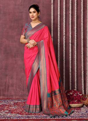 Attrective Look These Festive Wear Saree in Fine Colored.These Saree And Blouse is Fabricated On Silk Blend.Its Beautified With Weaving Jari Designer.