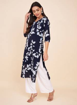 Looking These Beautiful Looking Readymade Long Kurti.These Kurti Are Cotton Fabricated.Its Beautified With Disigner Printed.