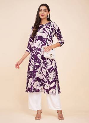 Looking These Beautiful Looking Readymade Long Kurti.These Kurti Are Cotton Fabricated.Its Beautified With Disigner Printed.