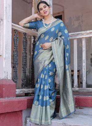 Looking These Festive Wear Saree in Fine Colored.These Saree And Blouse is Fabricated On Chanderi Silk.Its Beautified With Weaving Jari Designer.