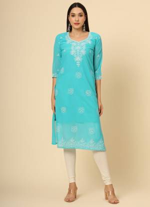 Garb These Beautiful Looking Readymade Kurti.These Kurti is Fabricated On Georgette.Its Beautified With Designer Chikankari Thread Embroidery Work.