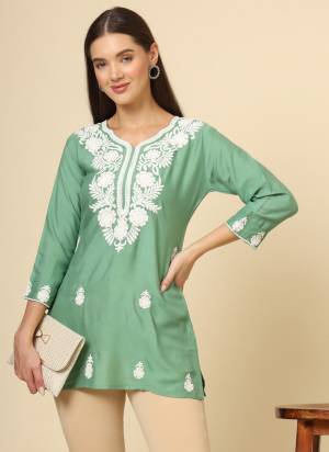 Looking These Beautiful Looking Readymade Short Kurti.These Kurti is Fabricated On Rayon.Its Beautified With Designer Chikankari Thread Embroidery Work.