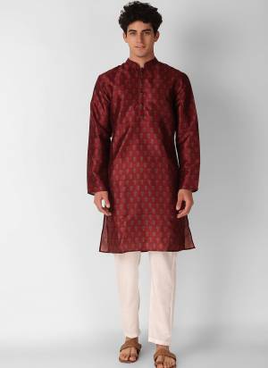 For A festive Wear,Grab These Readymade Kurta With Payjama in Fine Colored.These Kurta And Payjama is Fabricated On Art Silk With Designer Printed.Buy Now.