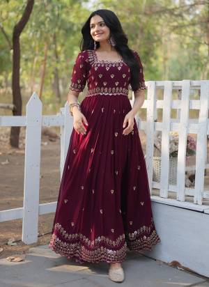 Attrective Looking These Beautiful Looking Readymade Long Gown.These Gown is Fabricated On Faux Georgette.Its Beautified With Designer Jari,Sequance Embroidery Work.