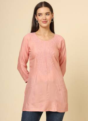 Looking These Beautiful Looking Readymade Short Kurti.These Kurti is Fabricated On Rayon.Its Beautified With Designer Lucknowi Chikankari Thread Embroidery Work.