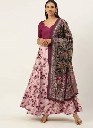 Must have Designer Lehenga Set Crafted Out Of Silk Fabric For Trendy Girlie Looks. Lehenga Is Designed With Stylish Digital Prints For Classy Ethnic Looks