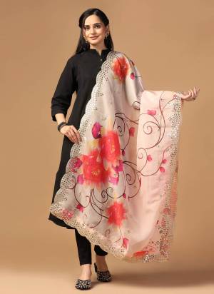 Grab These Beautiful Peach Colored Dupatta.This Dupatta is Fabricated On Beautiful Organza Fabric . It Is Beautified With Beautiful Digital Prints And Ethnic Mirror Work.