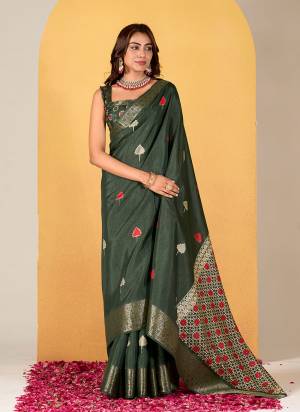 Looking These Party Wear Saree in Fine Dusty Colored.These Saree And Blouse is Fabricated On Dola Silk.Its Beautified With Weaving Designer With Foil Printed.