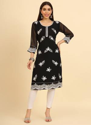 Garb These Beautiful Looking Readymade Kurti.These Kurti is Fabricated On Georgette.Its Beautified With Designer Lucknowi Chikankari Thread Embroidery Work.