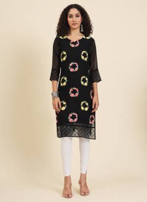 Looking These Beautiful Looking Readymade Kurti.These Kurti is Fabricated On Georgette.Its Beautified With Designer Lucknowi Chikankari Multy Thread Embroidery Work.