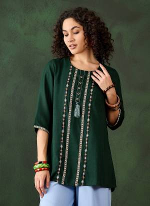 Attrective These Beautiful Looking Readymade Short Kurti.These Kurtis Fabricated On Viscose Rayon.Its Beautified With Designer Embroidery Work.