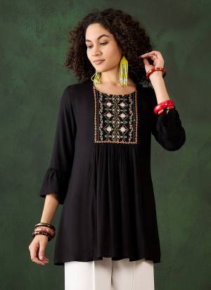 Attrective These Beautiful Looking Readymade Short Kurti.These Kurtis Fabricated On Rayon.Its Beautified With Designer Embroidery Work.