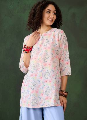 Attrective These Beautiful Looking Readymade Short Kurti.These Kurtis Fabricated On Rayon.Its Beautified With Designer Printed.