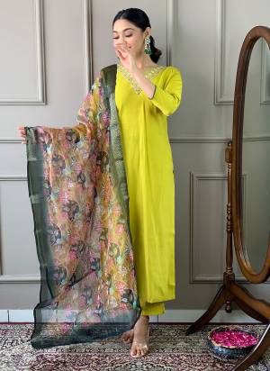 Attrective These Designer Suit in Fine Colored Pair With Bottom And Dupatta.These Top And Bottom Are Fabricated On Viscose Chanderi Pair With Taby Jacquard Dupatta.Its Beautified With Designer Embroidery Work,Printed.