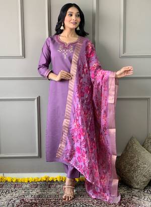 Attrective These Designer Suit in Fine Colored Pair With Bottom And Dupatta.These Top And Bottom Are Fabricated On Viscose Chanderi Pair With Nylon Taby Jacquard Dupatta.Its Beautified With Designer Embroidery Work,Printed.