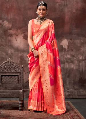 Looking These Party Wear Saree in Fine Colored.These Saree And Blouse is Fabricated On Rangkat Handloom Silk.Its Beautified With Handloom Weaving Designer.