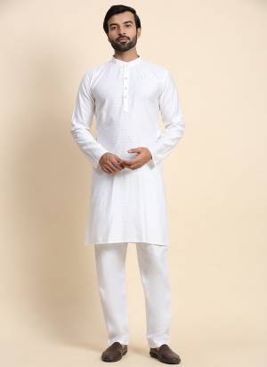 For A festive Wear,Grab These Readymade Kurta Payjama in Fine Colored.These Kurta is Fabricated On Viscose Rayon And Art Silk Bottom With Solid Pain Designer.Buy Now.