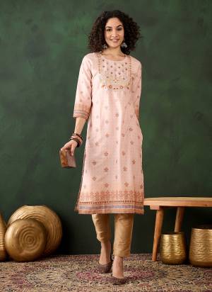 Attrective These Beautiful Looking Readymade Kurti.These Kurtis Fabricated On Rayon.Its Beautified With Printed,Embroidery Work.