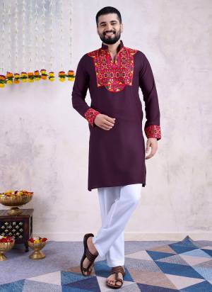 For A Festive Wear,Grab These Readymade Kurta Pair in Fine Colored.These Kurta Are Rayon Fabricated on Pair.Its Beautified With Mirror ,Thread Embroidery Work.