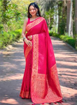  Looking These Party Wear Saree in Fine Colored.These Saree And Blouse is Fabricated On Banarasi Silk.Its Beautified With Weaving Jari Designer.