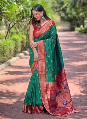 Attrective These Party Wear Saree in Fine Colored.These Saree And Blouse is Fabricated On Paithani Silk.Its Beautified With Weaving Jacquard Meenakari Designer.