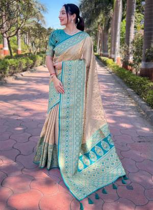 Attrective These Party Wear Saree in Fine Colored.These Saree And Blouse is Fabricated On Tissue Silk.Its Beautified With Weaving Jari Designer.